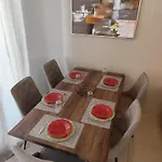 Julia Larnaca